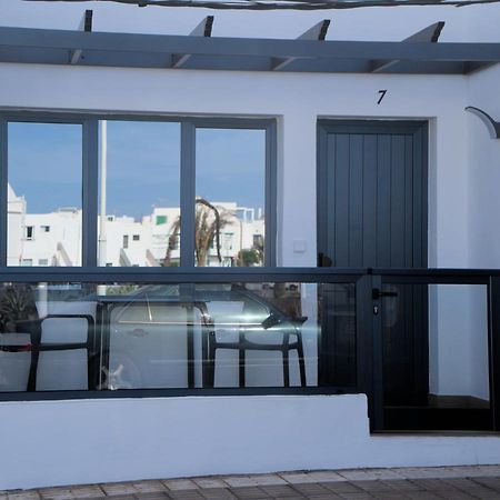 Volcanokite Apartments Famara Bagian luar foto